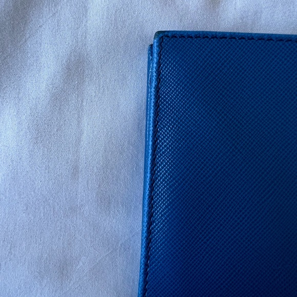 PRADA BLUE SAFFIANO LEATHER BI-FOLD WALLET - Picture 3 of 7